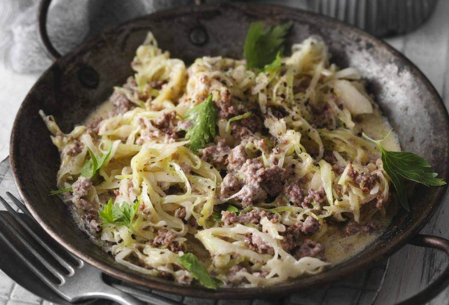 Schnelle Weißkohl-Hack-Pfanne | Lowcarb.de