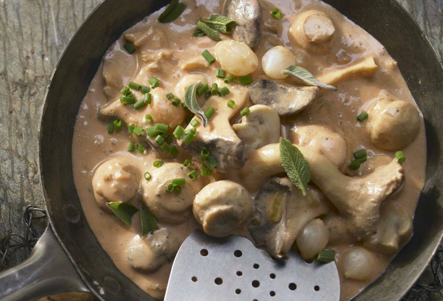 Pilze in Sahnesauce mit Silberzwiebeln