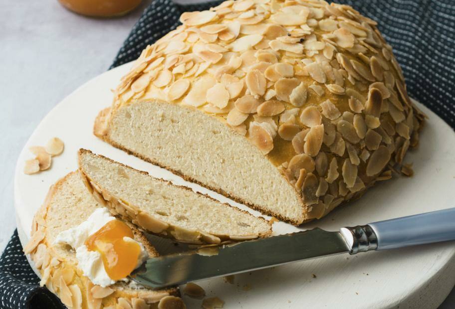 Zuckerfreies Osterbrot mit Quark ohne Mehl