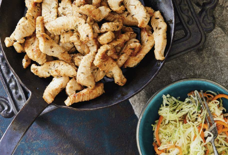 Das beste Putengyros mit schnellem Krautsalat und Kräuterquark