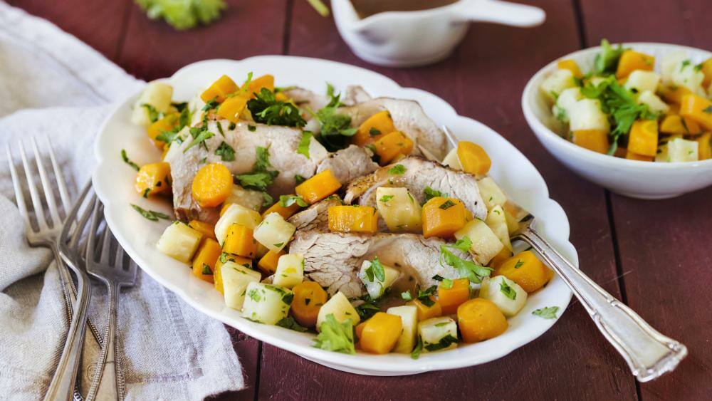 Kalbsbraten mit Sellerie-Möhren-Gemüse | Lowcarb.de
