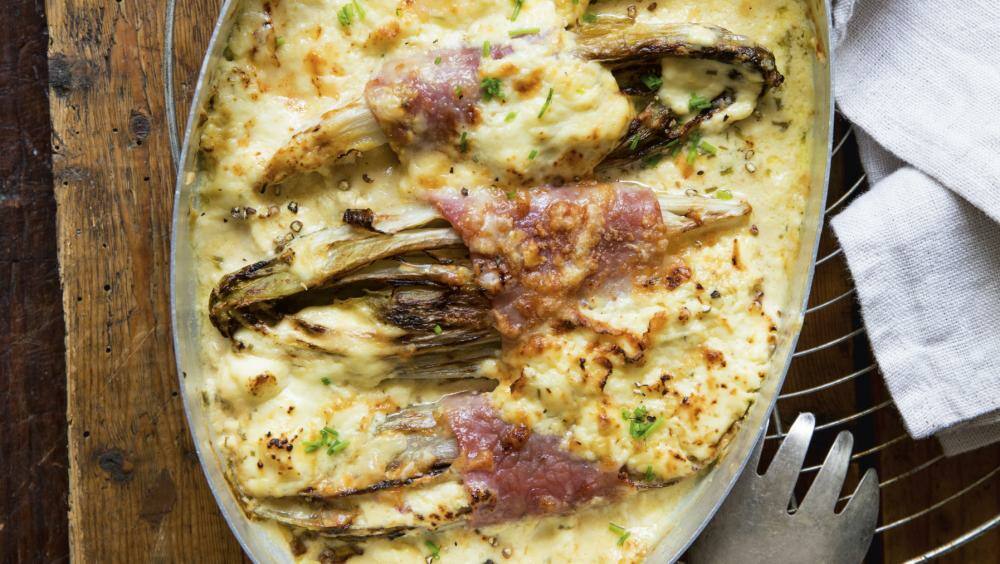 Low Carb Chicorée-Gratin mit Schinken und Mascarpone-Sauce