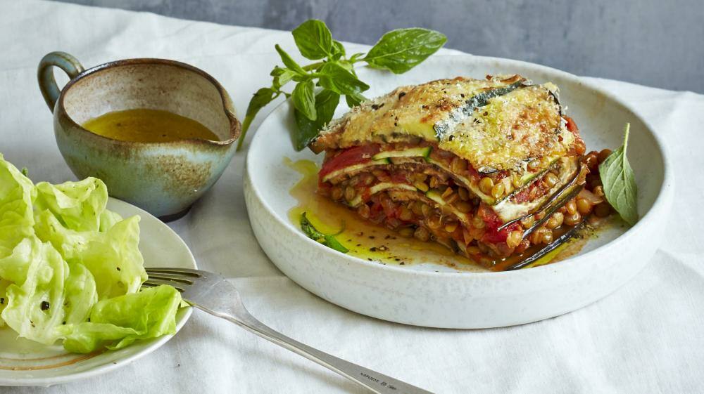 Zucchini-Auberginen-Lasagne mit Linsen-Bolognese | Lowcarb.de Zucchini-Auberginen-Lasagne mit Linsen-Bolognese | Lowcarb.de
