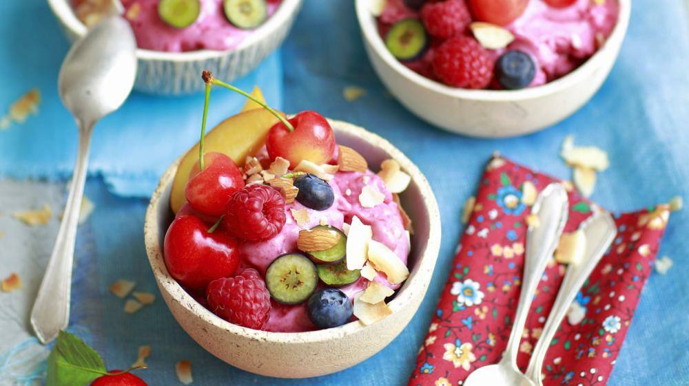 Nicecream Banane Himbeer | Lowcarb.de