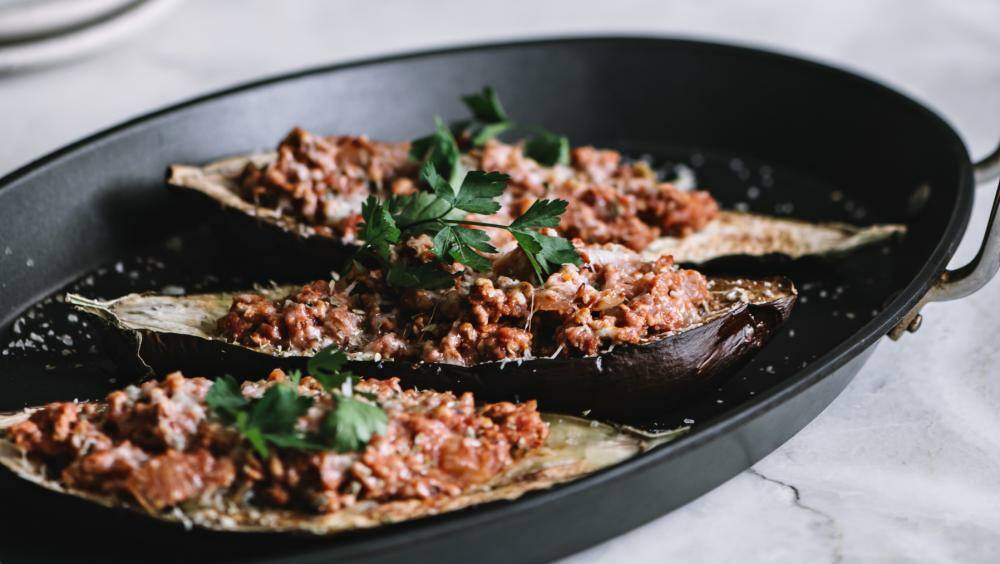 Gefüllte Auberginen mit Bolognesesauce | Lowcarb.de Gefüllte Auberginen mit Bolognesesauce | Lowcarb.de