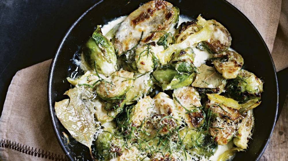 Gratinierter Rosenkohl mit Buttermilchdressing | Lowcarb.de
