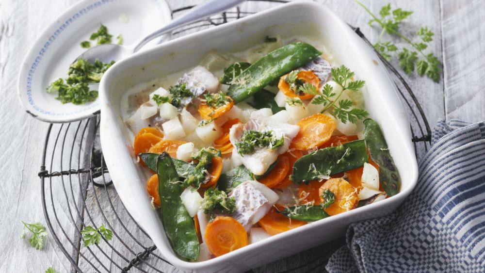 Schneller Low Carb Rotbarsch-Gemüse-Auflauf Schneller Low Carb Rotbarsch-Gemüse-Auflauf