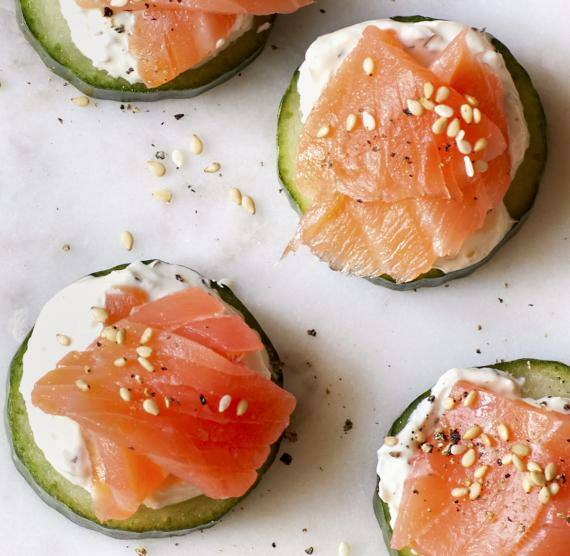 Gurke-Lachs-Schnittchen