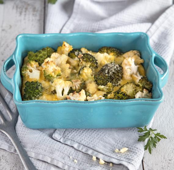 Gemüseauflauf mit Eiern und Crème fraîche