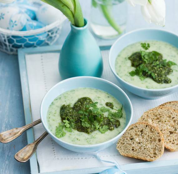 Suppe in einer Schüssel