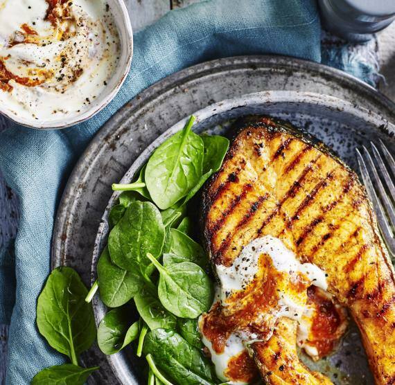 Kerala-Lachssteak mit Limettenjoghurt