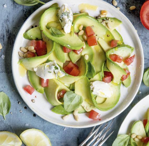 Avocado-Carpaccio mit Frischkäse