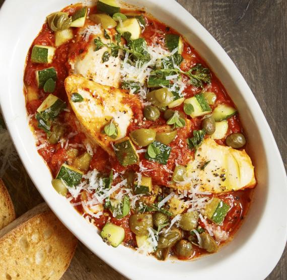 Italienisches Ofenhähnchen in Tomatensugo