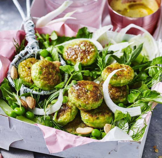 Saftige Thunfisch-Frikadellen mit Joghurt-Dip | Lowcarb.de