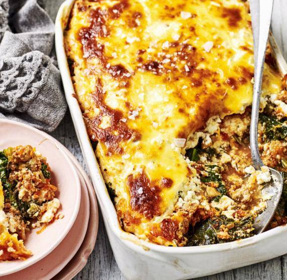 Lasagne aus Grünkohlblättern mit Putenhack und Hüttenkäse