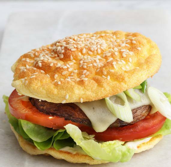 Burger auf einem Teller