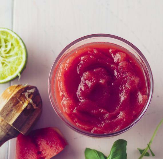 Wassereis in einem Glas