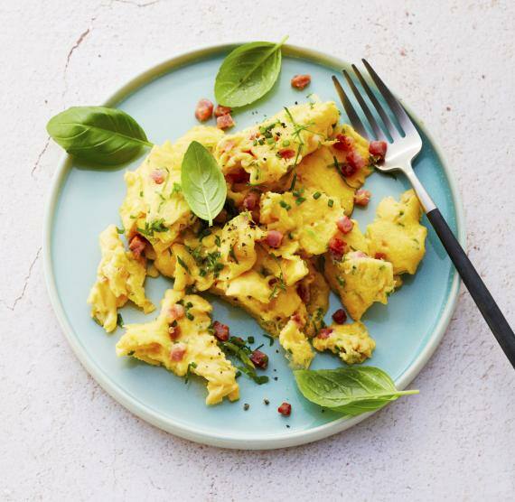 Rührei mit Champignons und Tomaten | Lowcarb.de