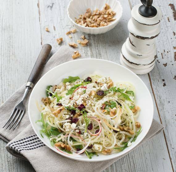 Kohlrabisalat mit Joghurt-Mayo-Sauce | Lowcarb.de